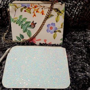 💋3 for $20 💋1 LITTLE PURSE AND A WRISTLET